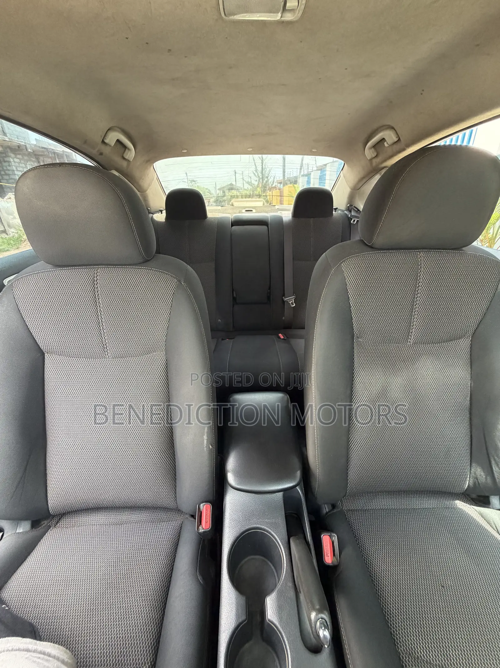 Nissan Sentra SL 4dr Sedan (1.8L 4cyl CVT) 2015 Silver