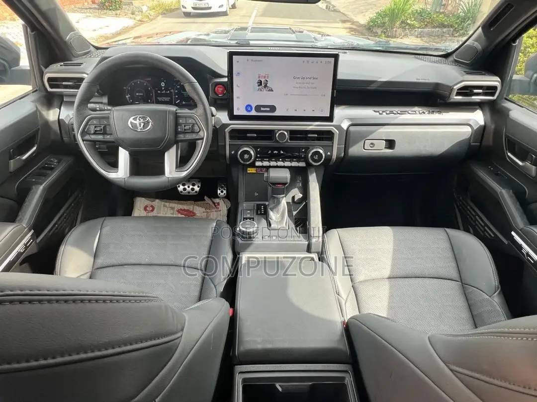 Toyota Tacoma TRD Sport Double Cab 4WD 6.1 ft. SB 2025 Gray