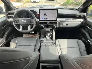 Toyota Tacoma TRD Sport Double Cab 4WD 6.1 ft. SB 2025 Gray