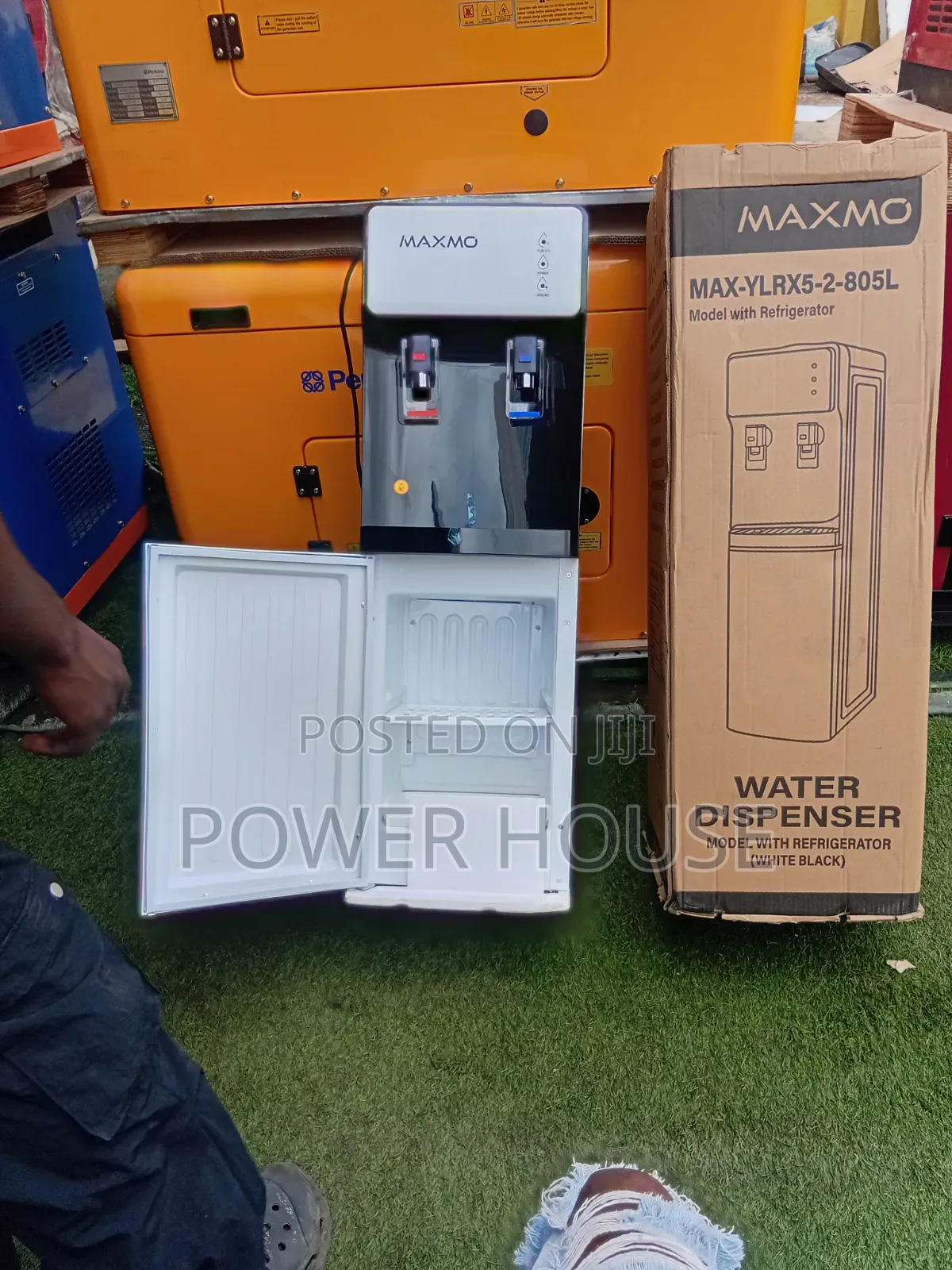 Maxmo Water Dispenser – Perfect Choice for Home, Office & Shop
