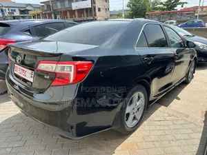 Toyota Camry SE 4dr Sedan (2.5L 4cyl 6A) 2014 Black