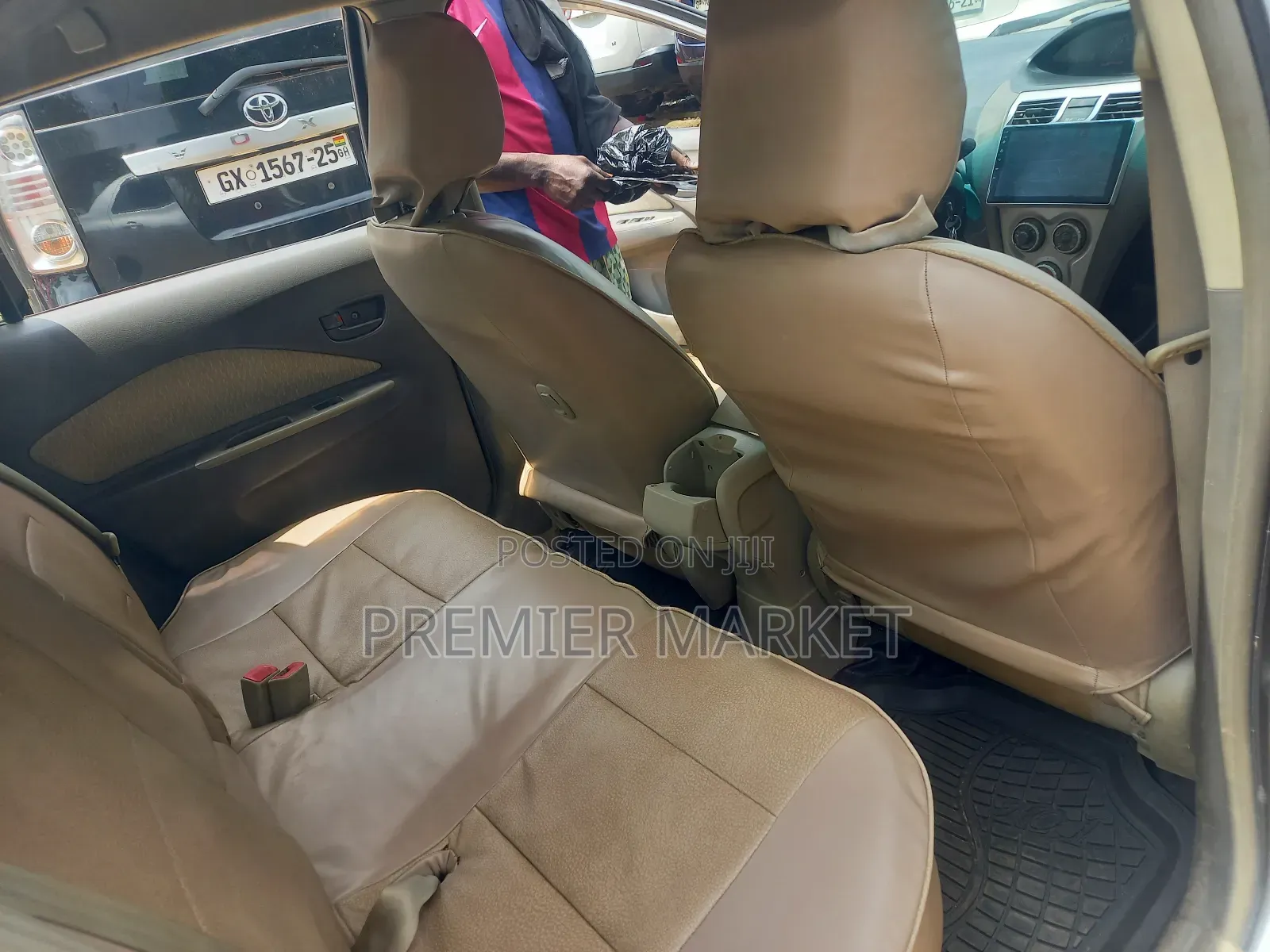 Toyota Belta 2010 Silver