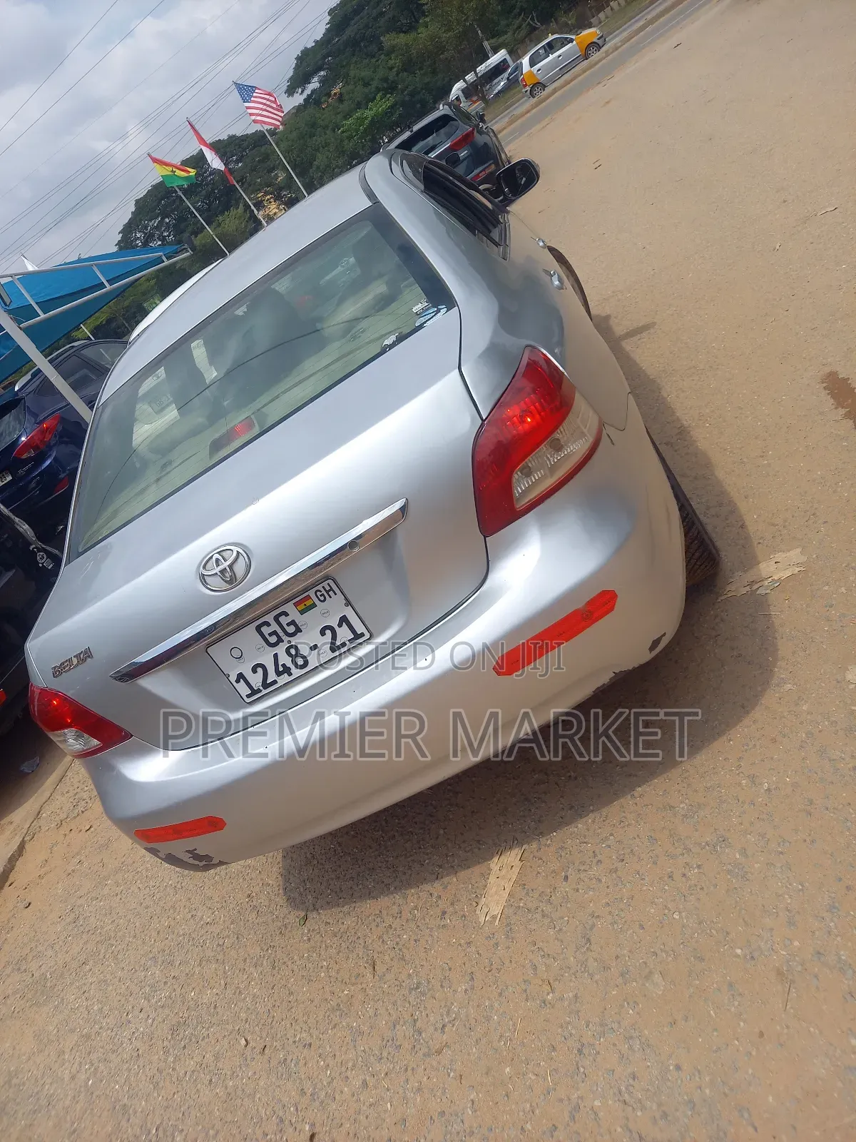 Toyota Belta 2010 Silver