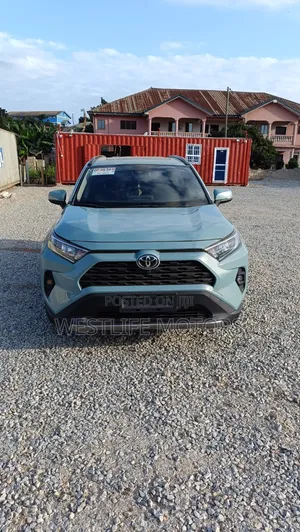 Toyota RAV4 XLE FWD 2023 Green