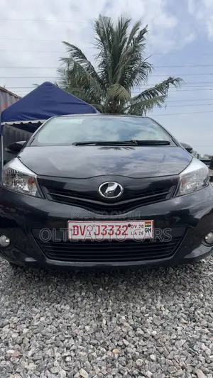Toyota Vitz 1.3 FWD 3dr 2013 Black