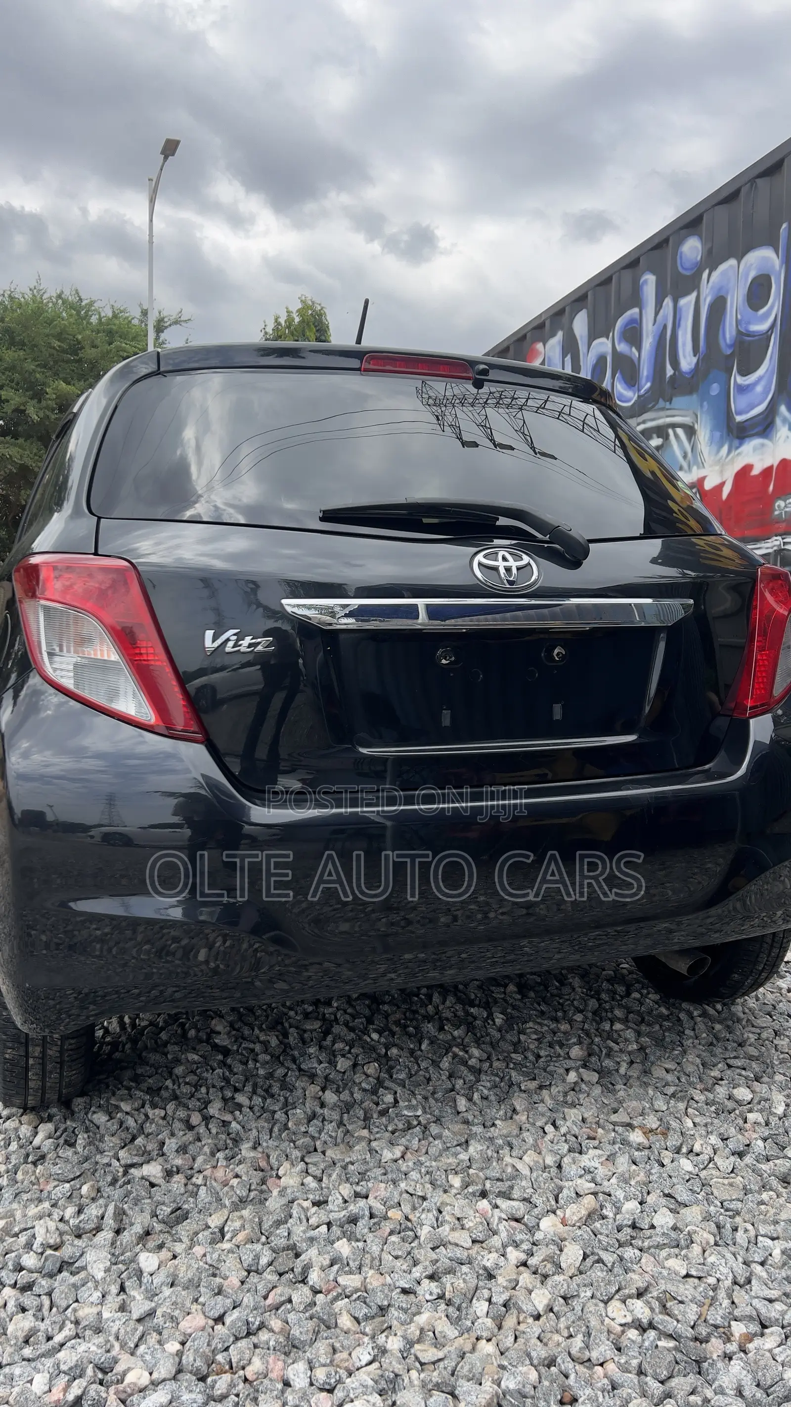 Toyota Vitz 1.3 FWD 3dr 2013 Black