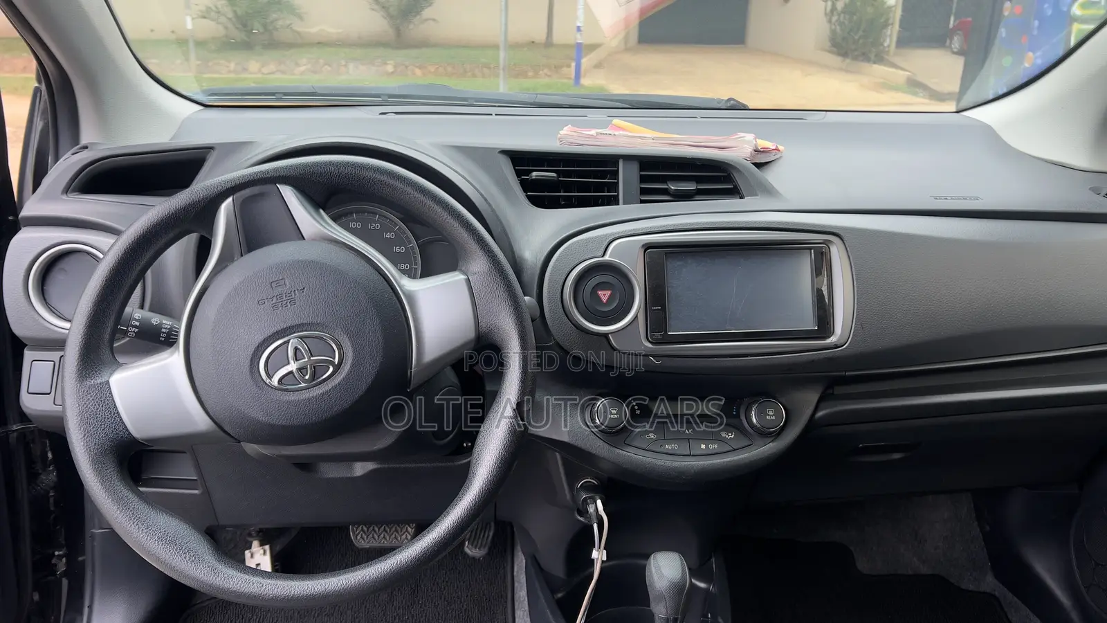 Toyota Vitz 1.3 FWD 3dr 2013 Black