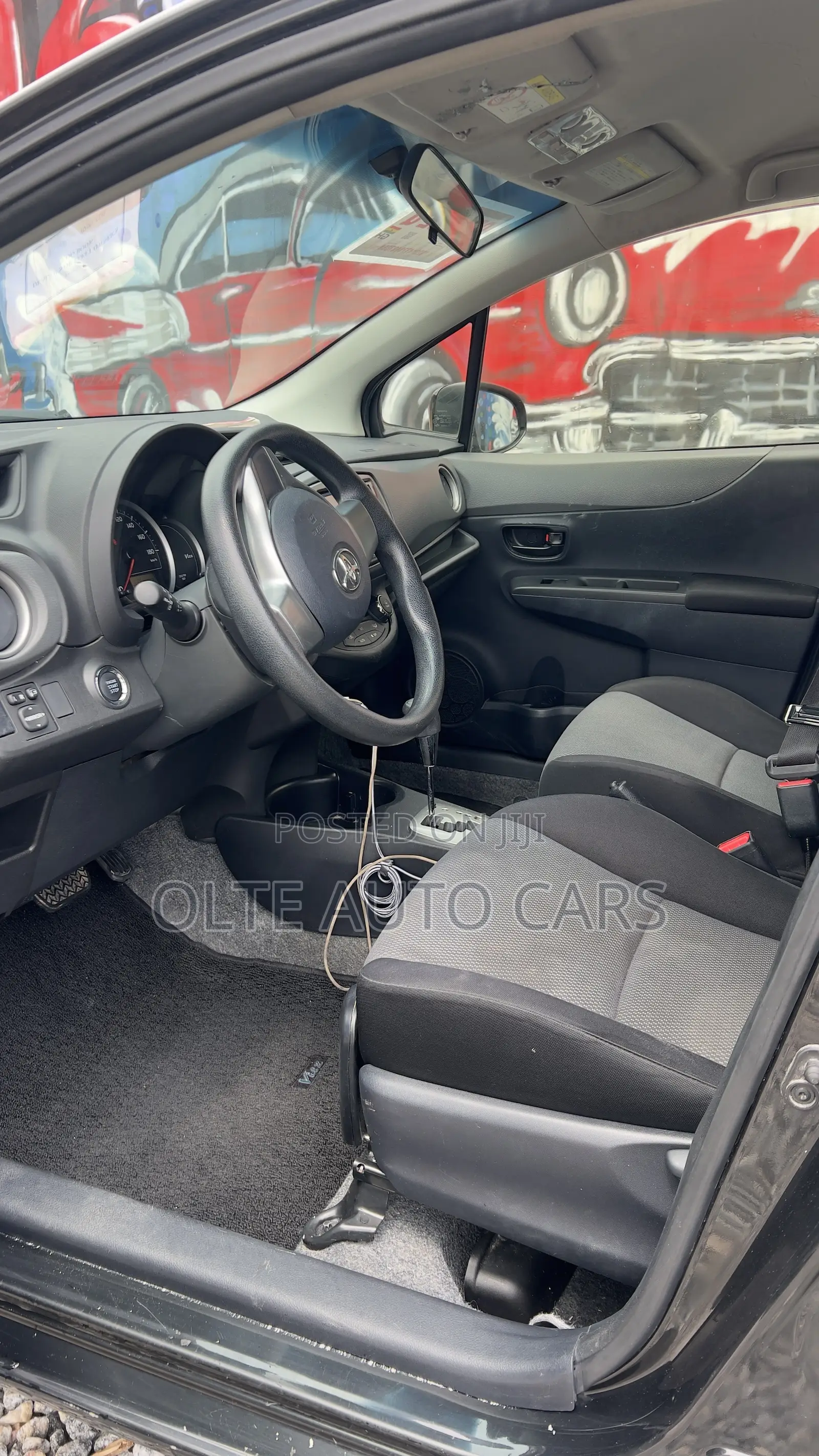Toyota Vitz 1.3 FWD 3dr 2013 Black