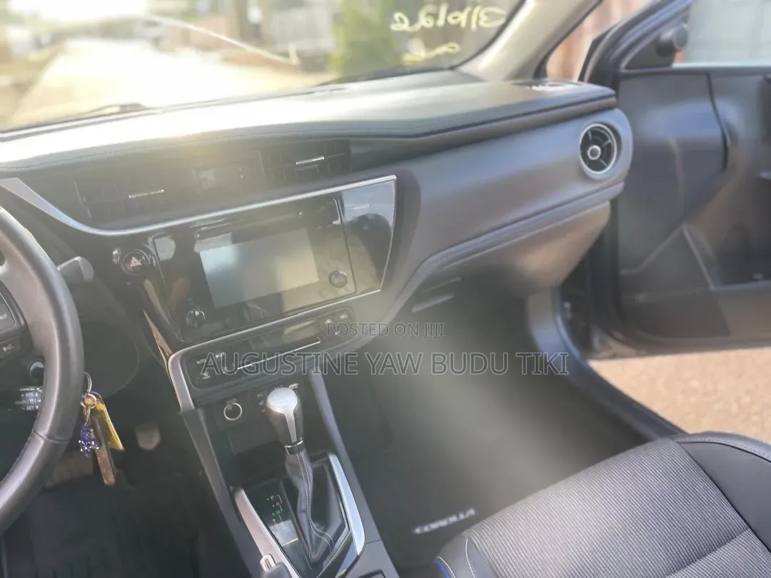 Toyota Corolla 2017 Black