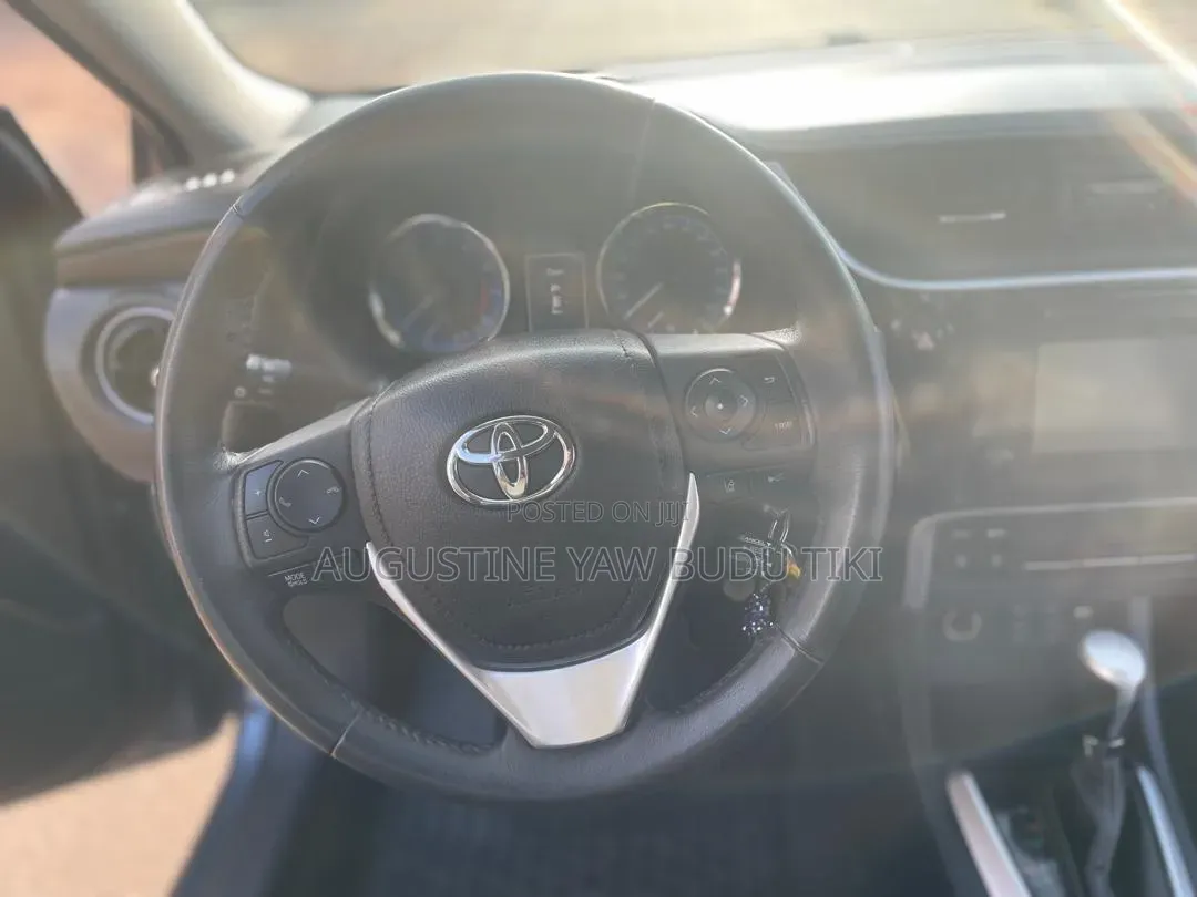 Toyota Corolla 2017 Black
