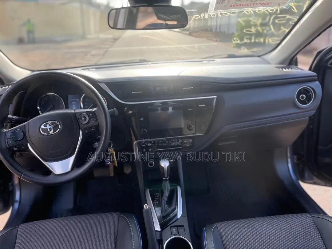 Toyota Corolla 2017 Black