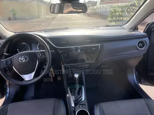 Toyota Corolla 2017 Black