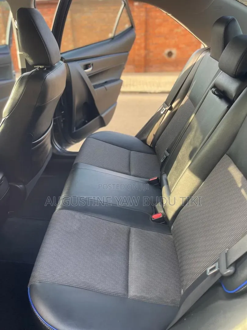 Toyota Corolla 2017 Black