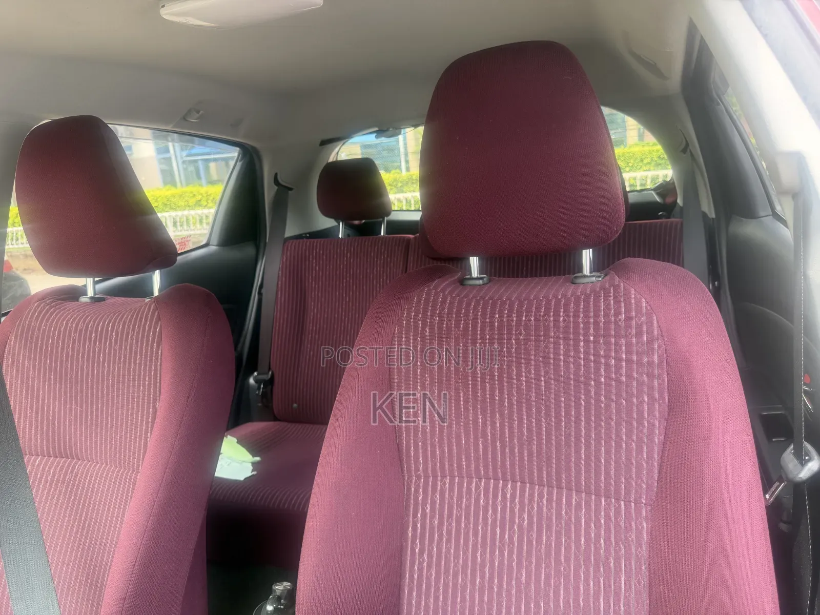 Toyota Vitz 1.3 AWD 5dr 2015 Burgundy