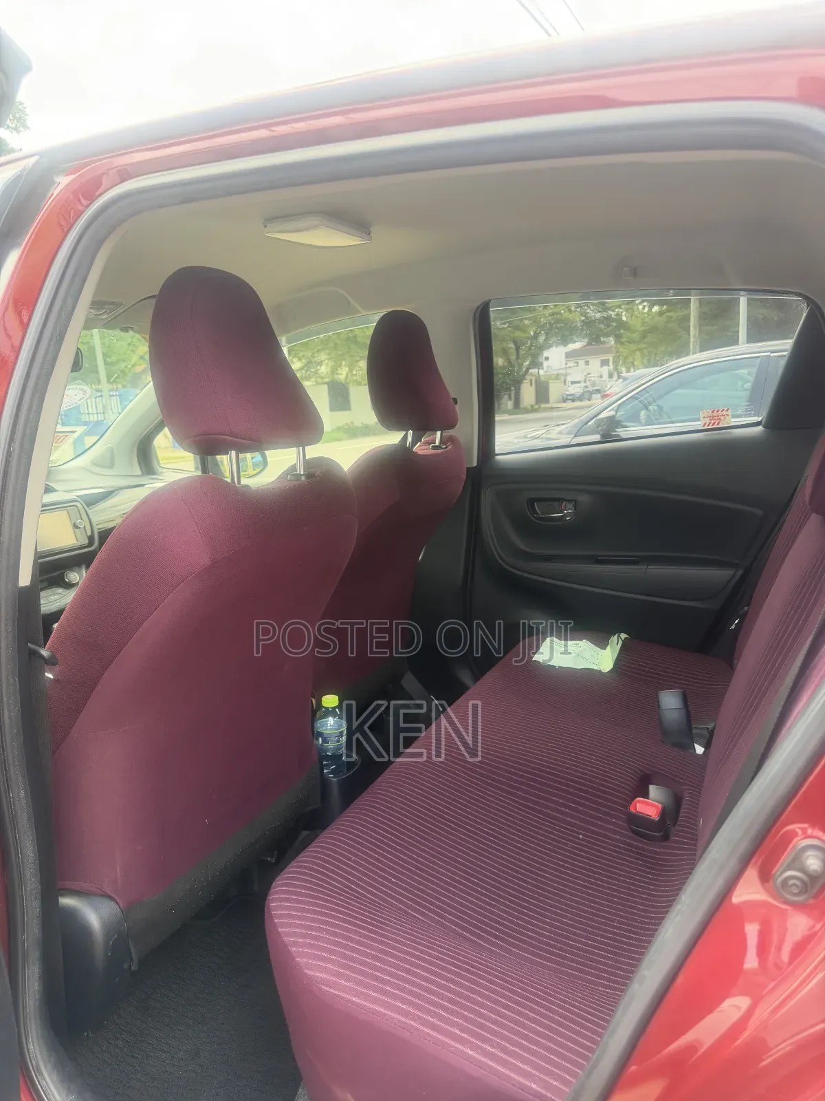 Toyota Vitz 1.3 AWD 5dr 2015 Burgundy