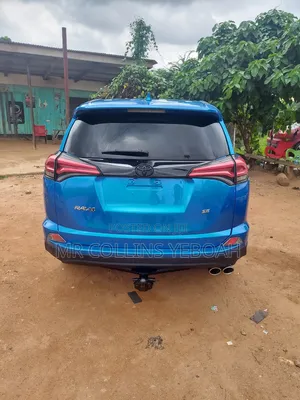 Toyota RAV4 2017 Blue