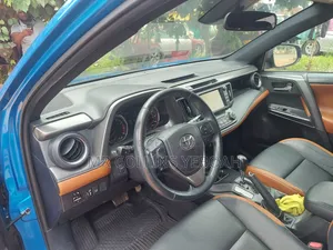 Toyota RAV4 2017 Blue