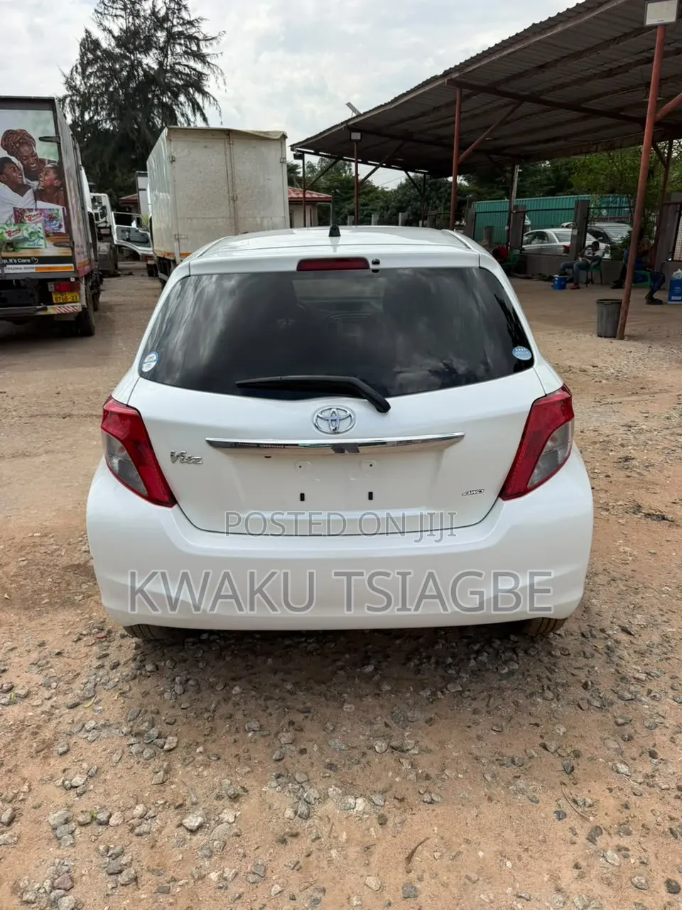 Toyota Vitz 1.3 FWD 5dr 2013 White