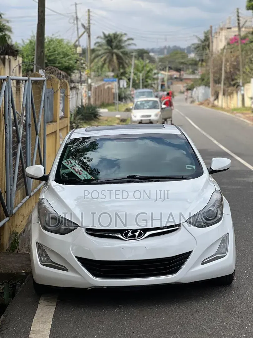 Hyundai Elantra SE 4dr Sedan (1.8L 4cyl 6A) 2015 White