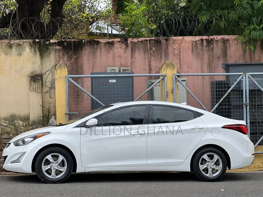 Hyundai Elantra SE 4dr Sedan (1.8L 4cyl 6A) 2015 White