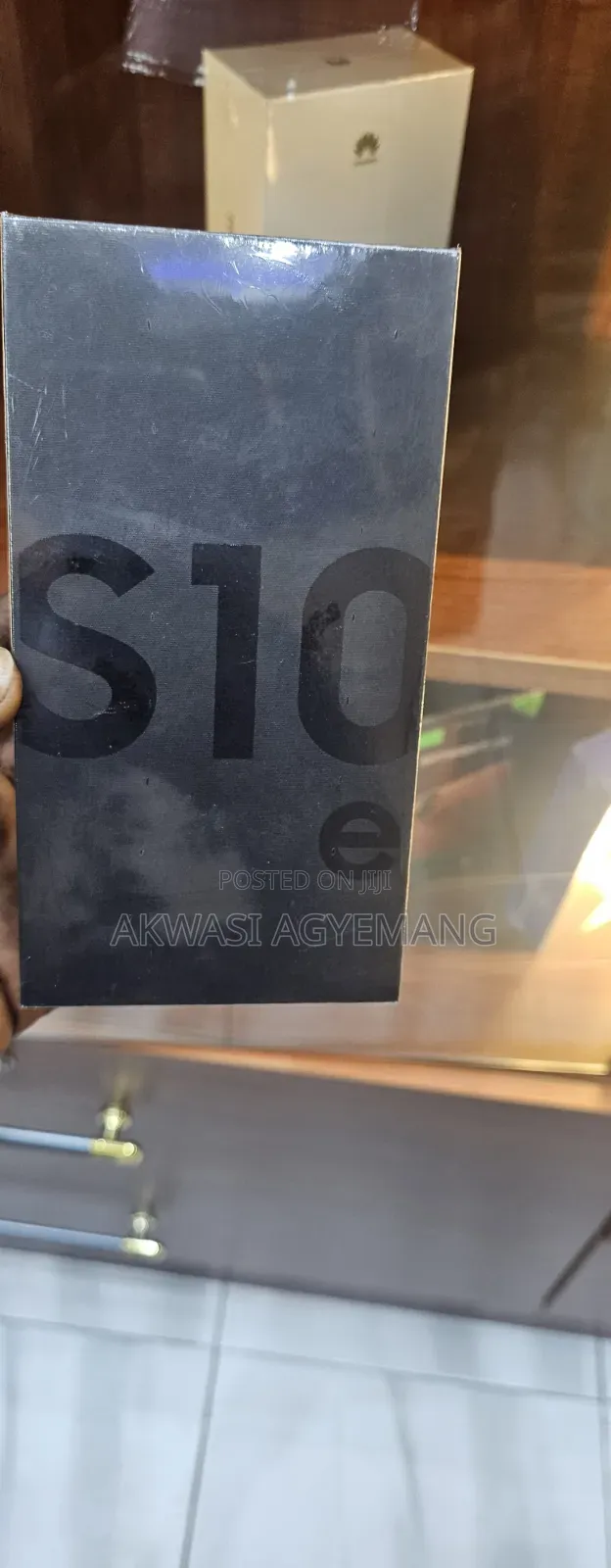 New Samsung Galaxy S10e 128 GB Black