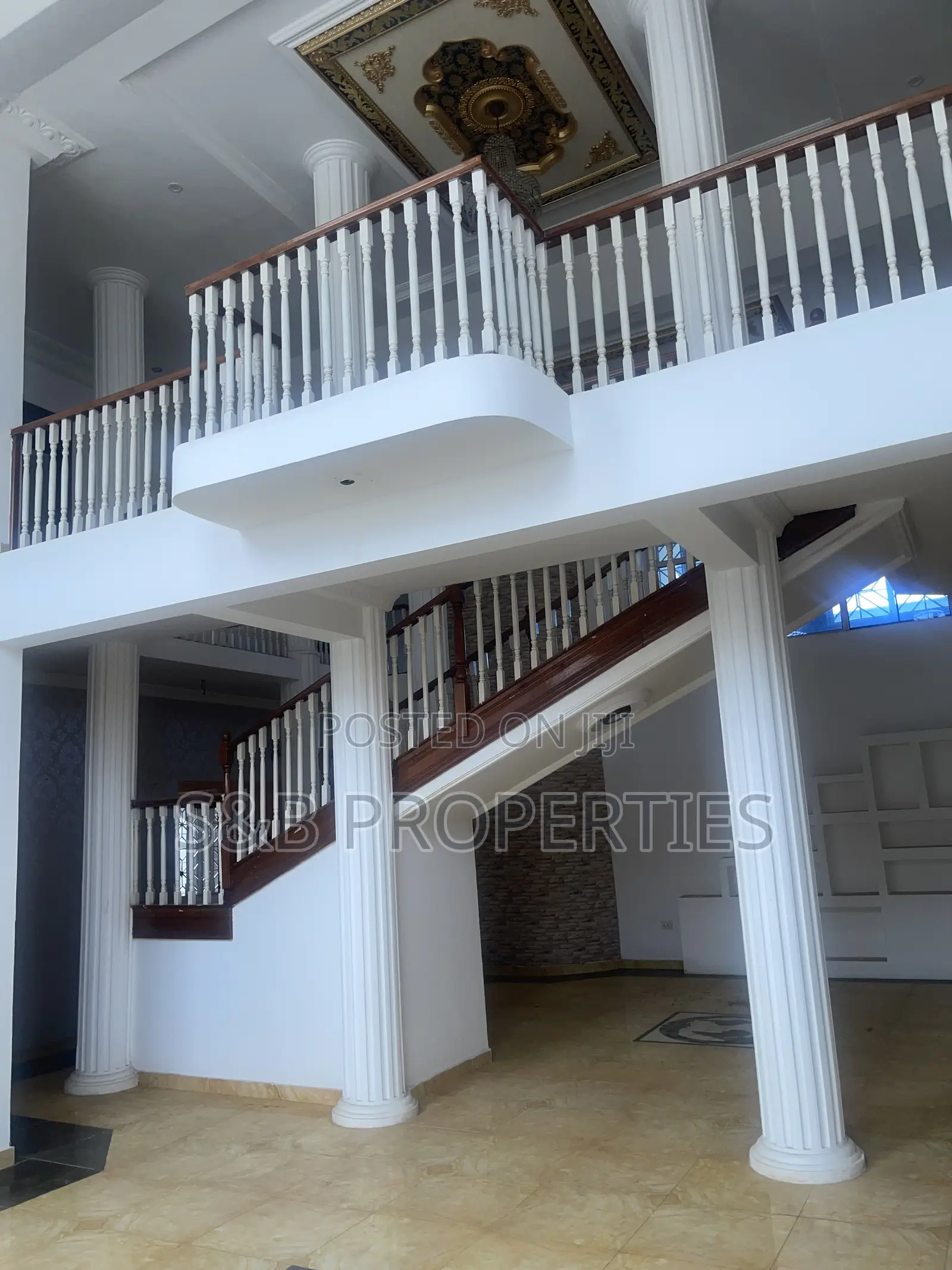 5bdrm Duplex in East Legon for rent