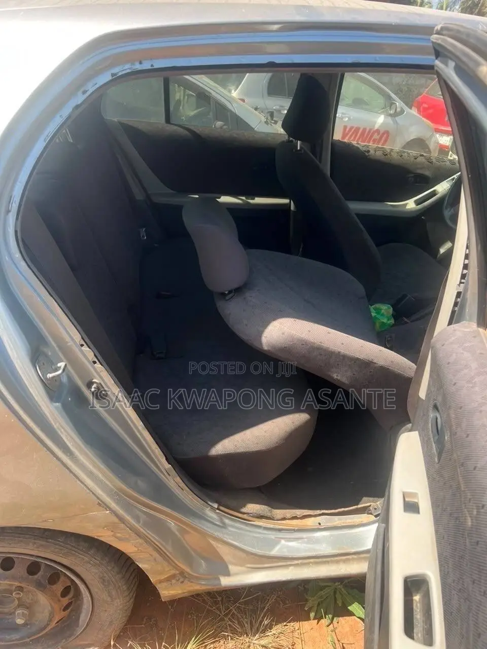 Toyota Vitz 1.3 AWD 5dr 2010 Gray