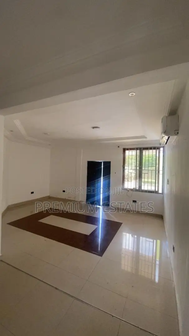 2bdrm Apartment in Adjiriganor for rent