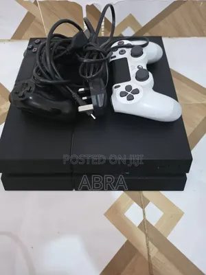 Play Station 4