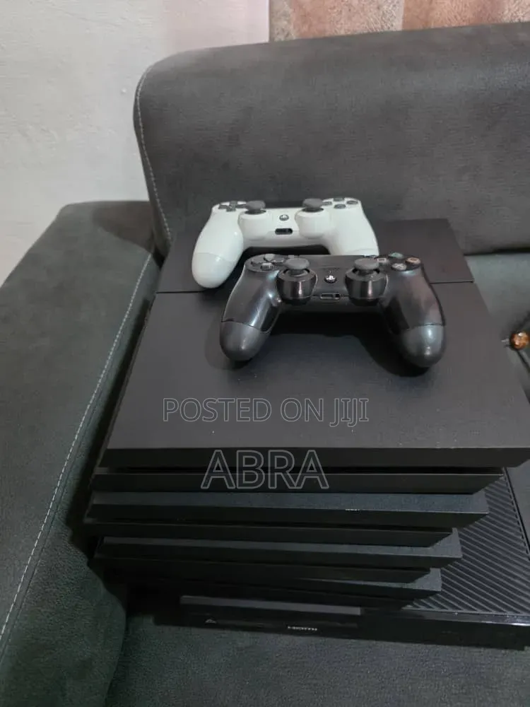 Play Station 4