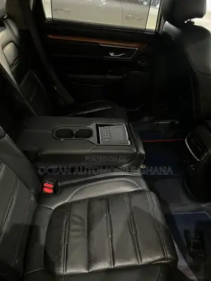 Honda CR-V Touring AWD 2018 Green
