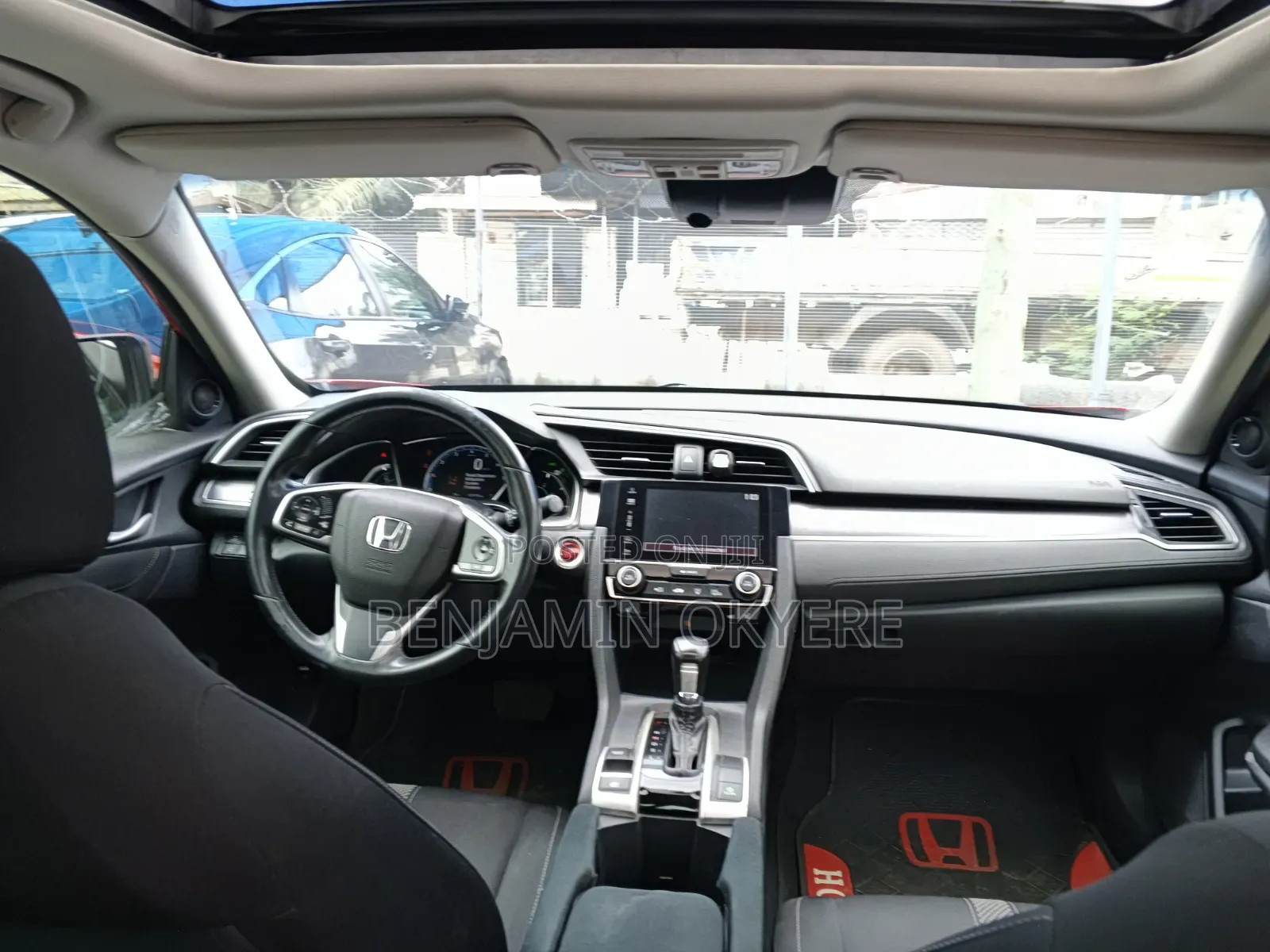 Honda Civic 2018 Red