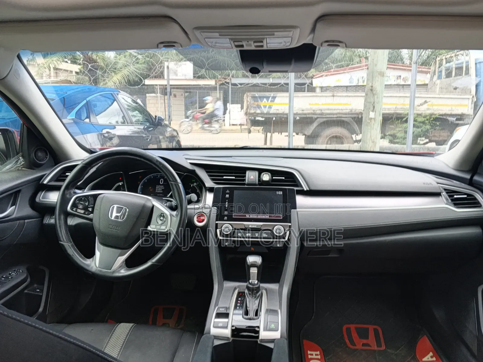 Honda Civic 2018 Red