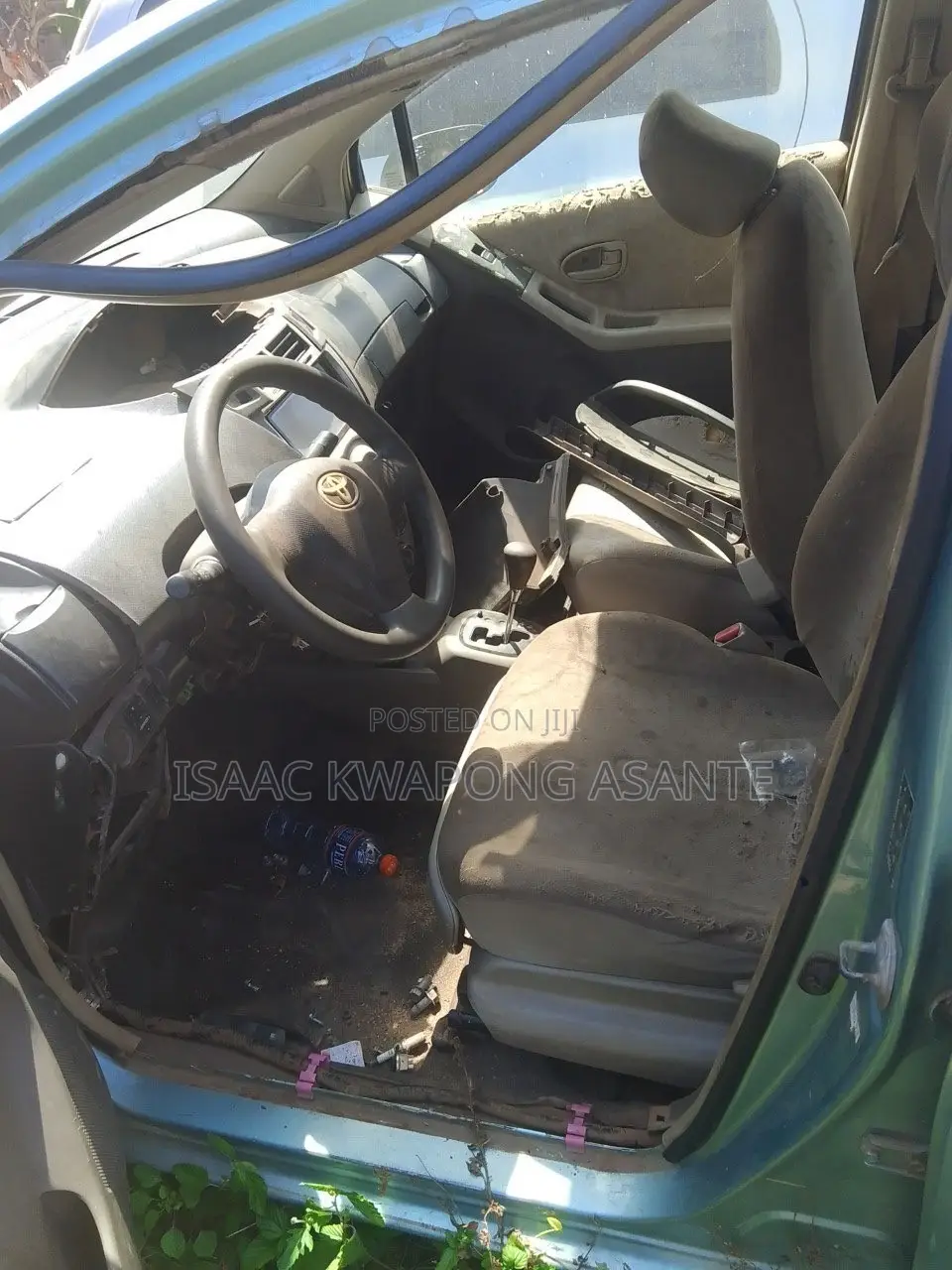 Toyota Vitz 1.0 FWD 3dr 2010 Green