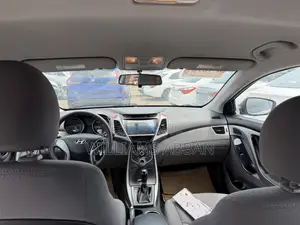 Hyundai Elantra SE Sedan FWD (1.8L 4cyl 6A) 2016 Gray
