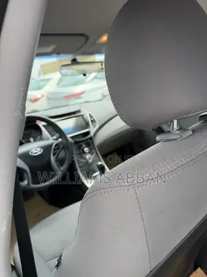 Hyundai Elantra SE Sedan FWD (1.8L 4cyl 6A) 2016 Gray
