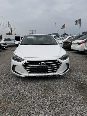 Hyundai Elantra Sport Sedan FWD (1.6L 4cyl 6M) 2017 Pearl