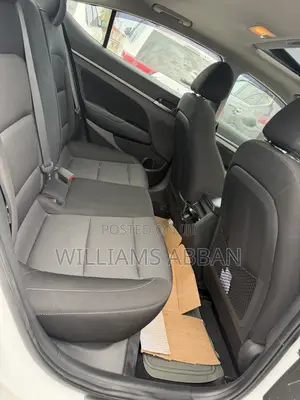 Hyundai Elantra Sport Sedan FWD (1.6L 4cyl 6M) 2017 Pearl