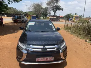 Mitsubishi Outlander SEL FWD 2016 Black