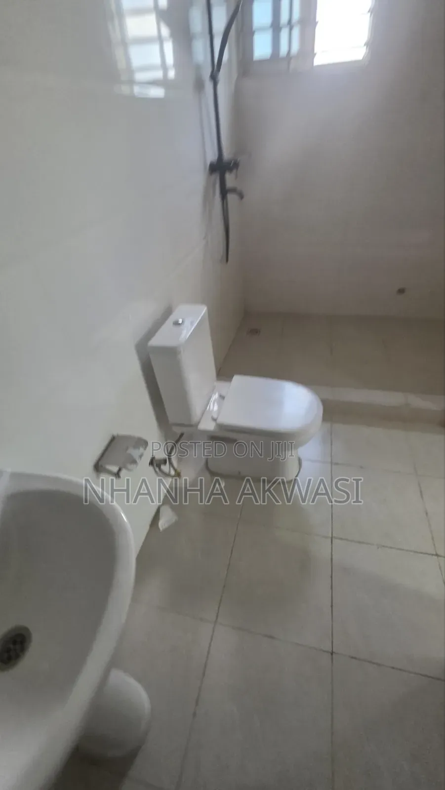 2bdrm Apartment in Klagon, Sakumono for rent