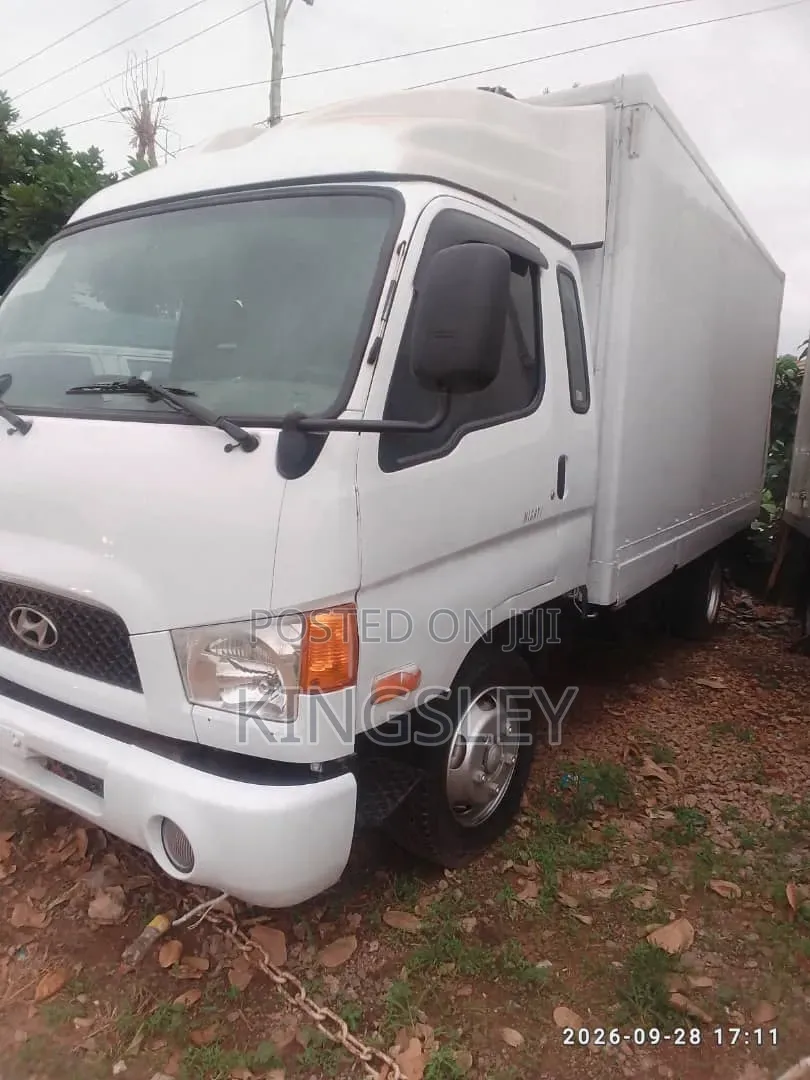 Hyundai Might 2007 White