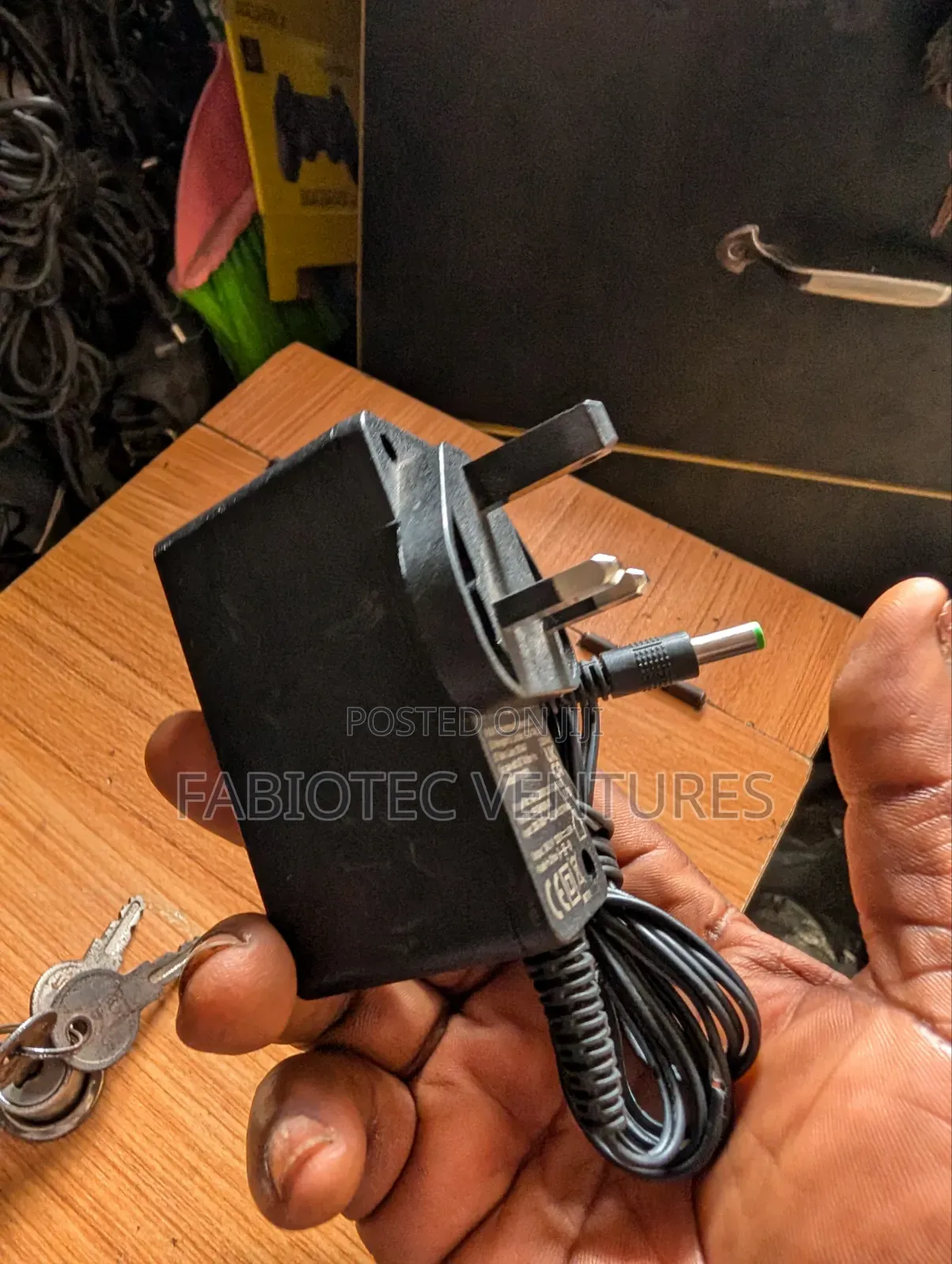 12volts Adapter