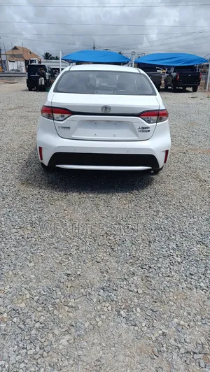 Toyota Levin Hybrid Luxury 2022 White