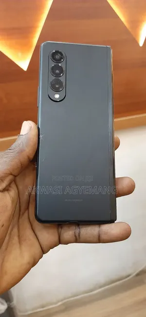 New Samsung Galaxy Z Fold4 256 GB Black