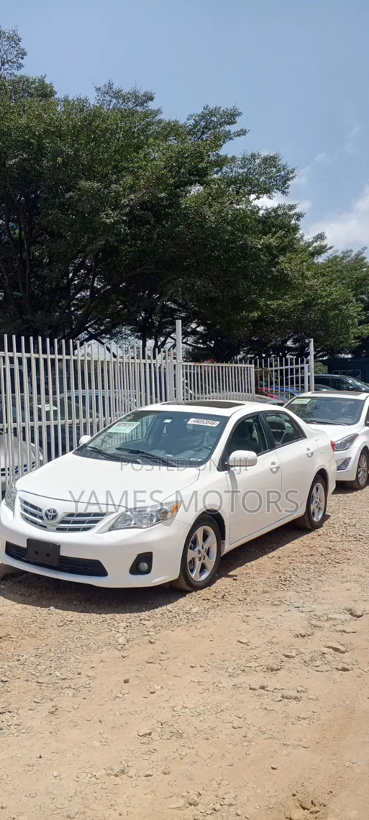 Toyota Corolla LE Special Edition 4dr Sedan (1.8L 4cyl 4A) 2013 White