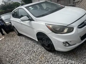 Hyundai Elantra 2012 White