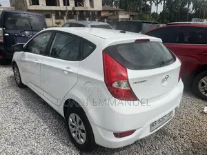 Hyundai Elantra 2012 White
