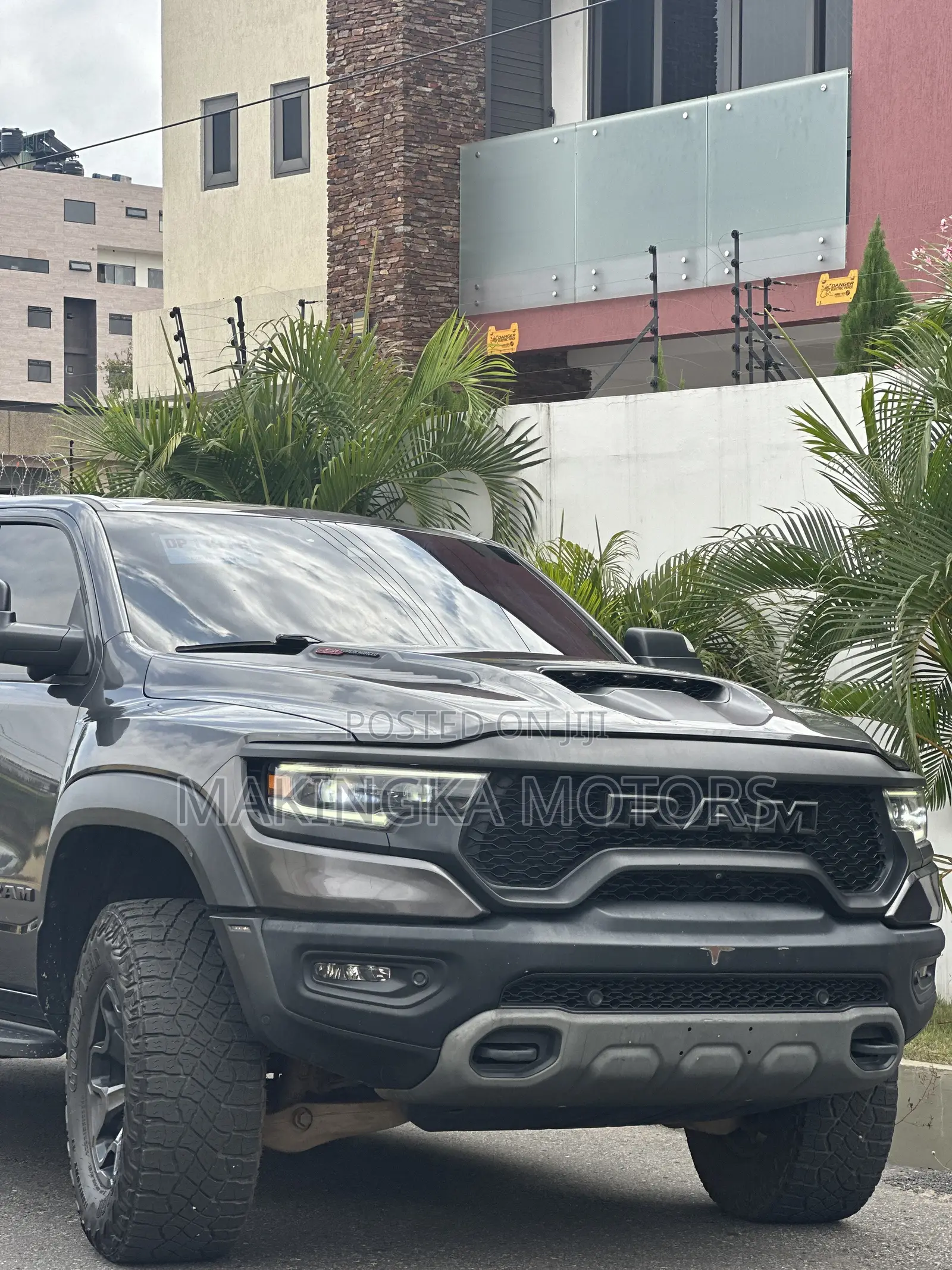 Dodge RAM 1500 5.7 Petrol RWD 2022 Black