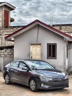 Hyundai Elantra 2022 Gray