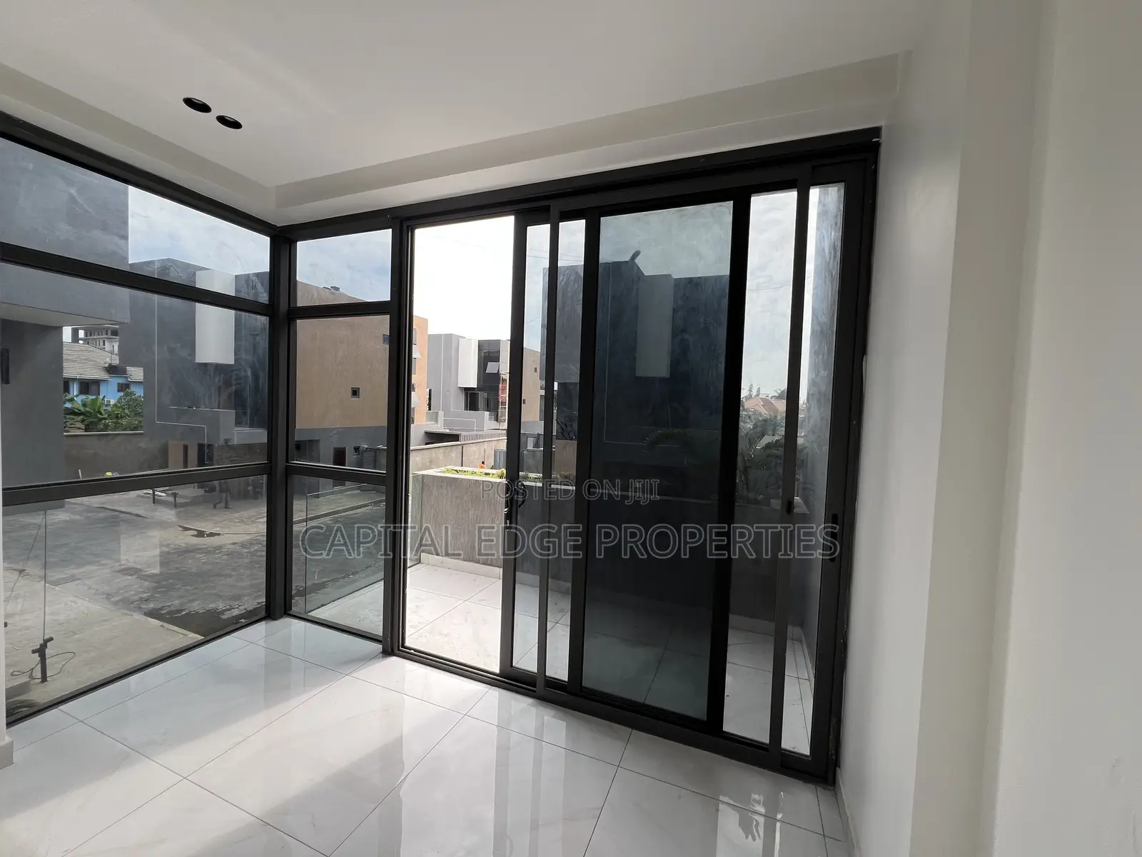4bdrm Townhouse/Terrace in Airport Residential Area for sale